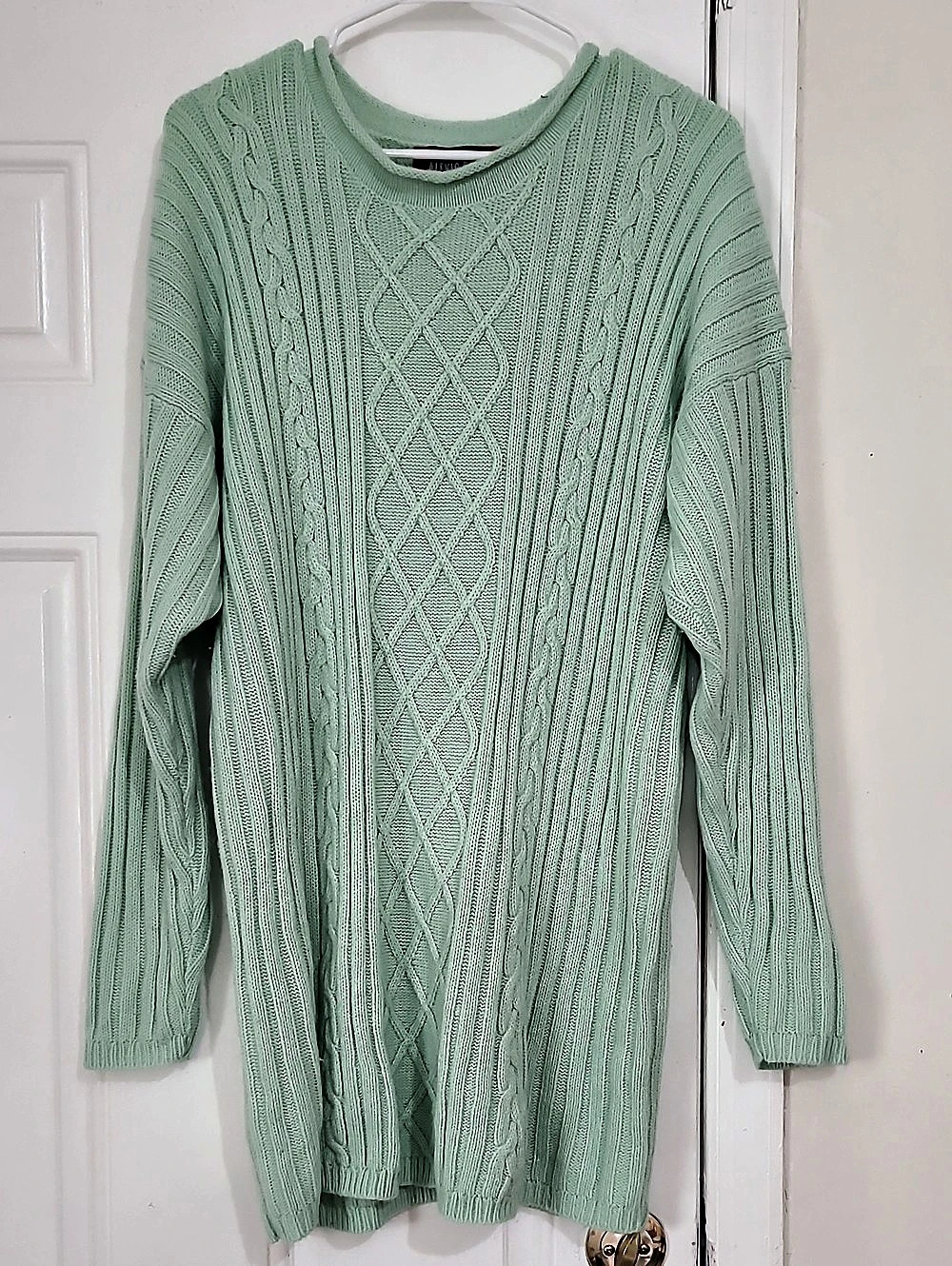 Plus Size ALEXIS REED Cable Knit Crewneck Sweater in Green